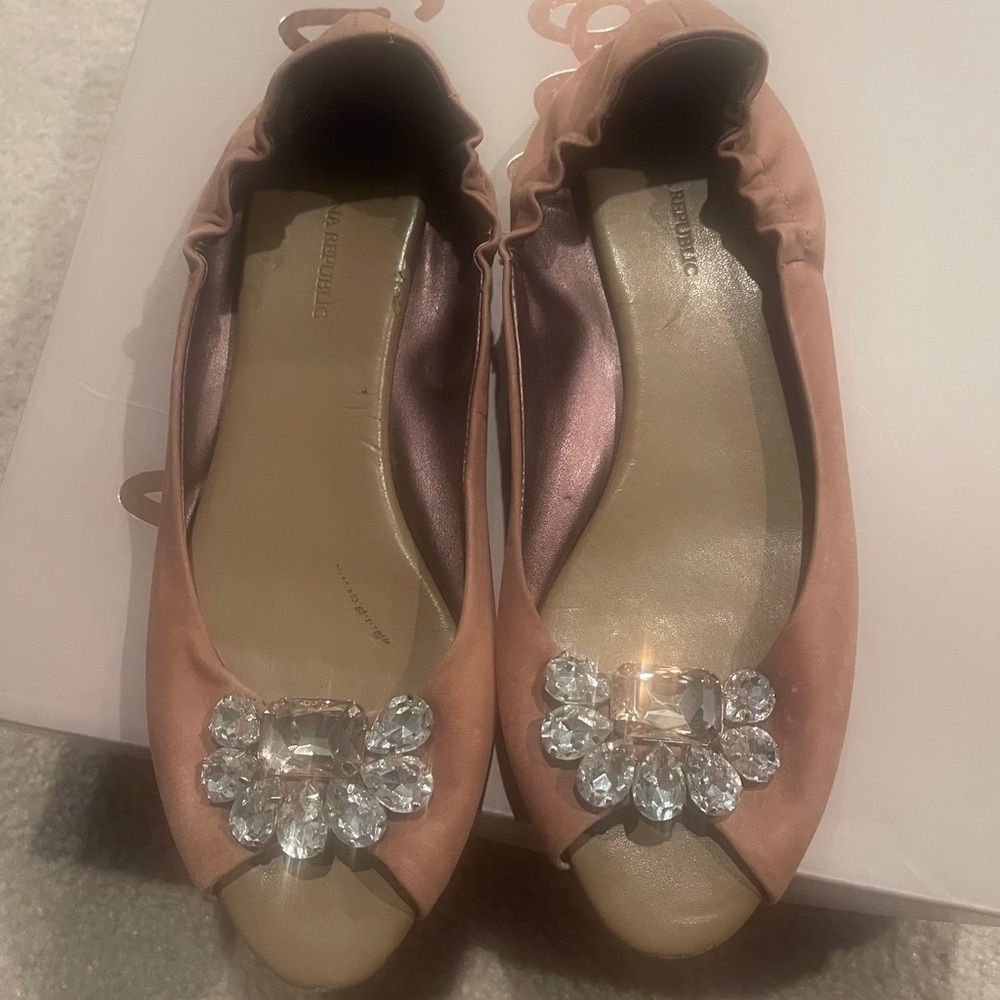 Banana Republic peep toe flats